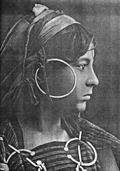 Девушка из племени туарегов (прообраз Афанеор)
